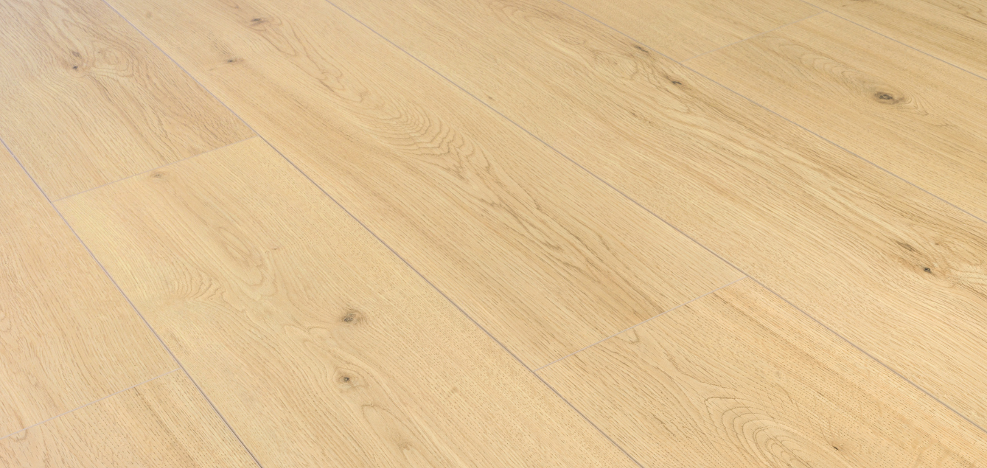 artureon laminate – adds warmth to any room.